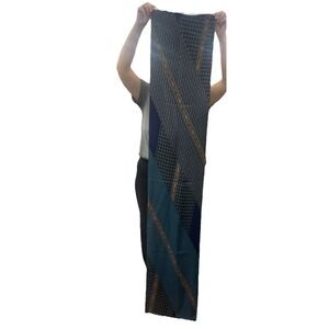 Dunnuoer 100% Mulberry Silk Scarf  NWT